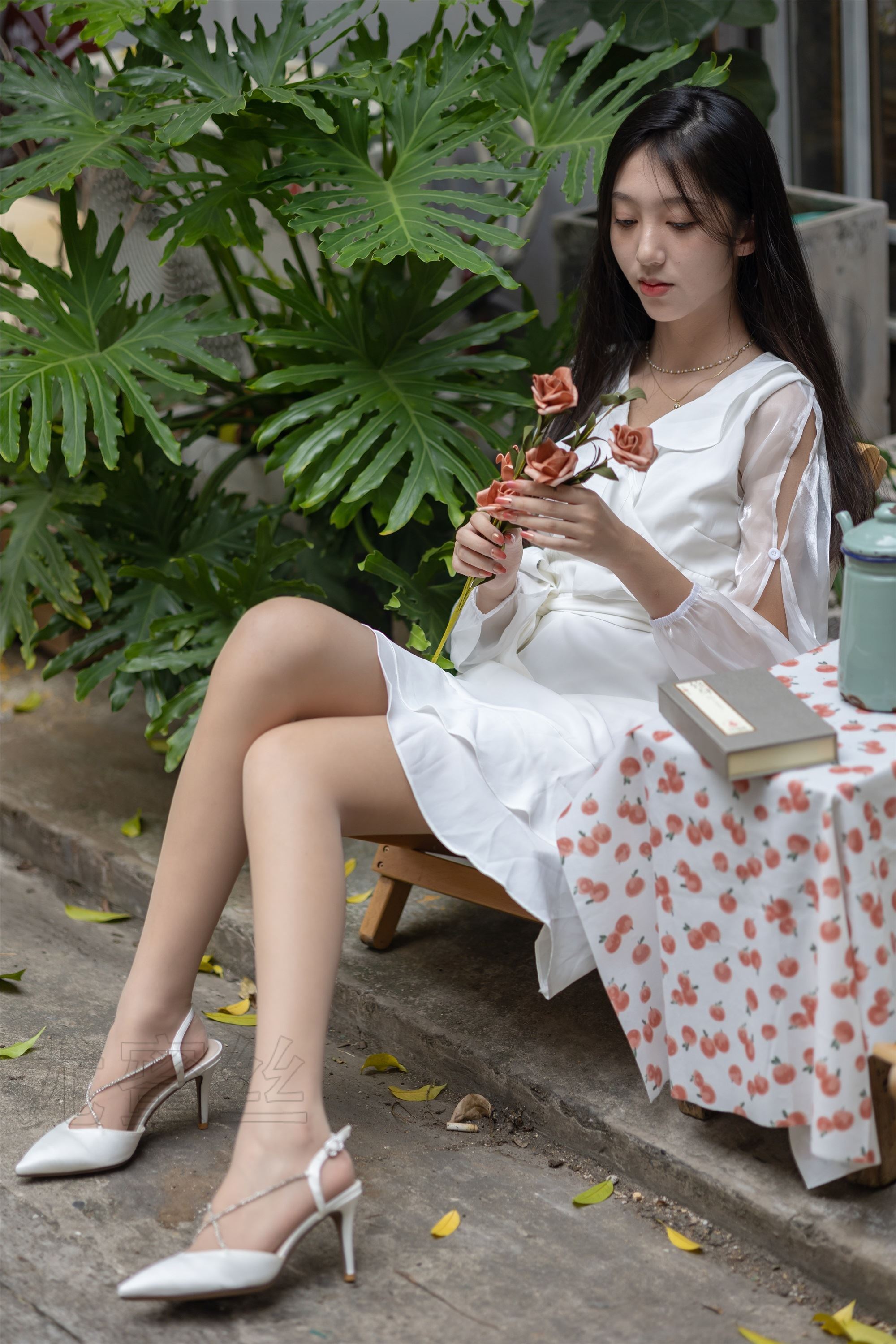 尤蜜丝 穿搭写真 NO.060